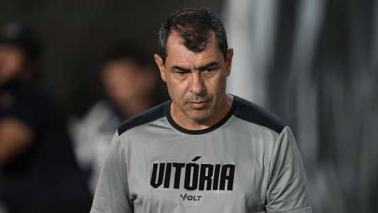 Fábio Carille antes da partida entre Vitória e Flamengo, pelo Campeonato Brasileiro