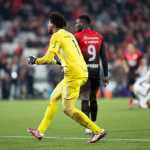 Hugo Souza diz se estará disponível para jogo de volta entre Corinthians e Athletico-PR