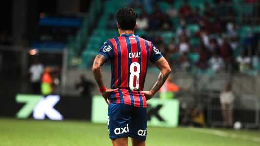 Cauly em campo pelo Bahia, contra o Fluminense, pela Copa do Brasil