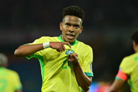Estêvão após marcar pela Seleção Brasileira diante do Chile, nesta quinta-feira (4), no Maracanã
