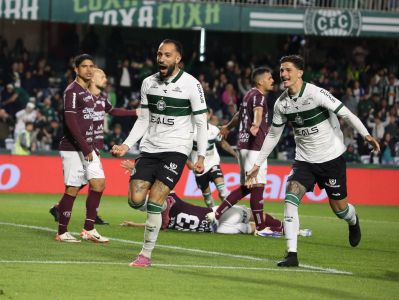 Rodrigo Rodrigues marcou seu primeiro gol com a camisa do Coritiba