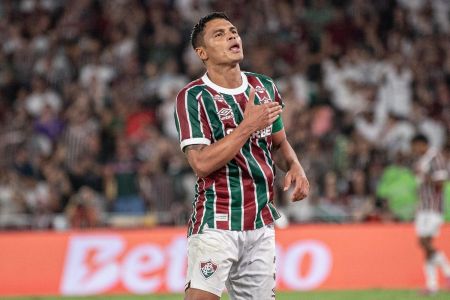 Thiago Silva marcou o gol da classificação do Fluminense na Copa do Brasil
