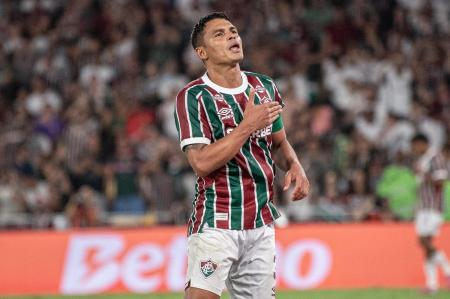 Thiago Silva marcou o gol da classificação do Fluminense na Copa do Brasil