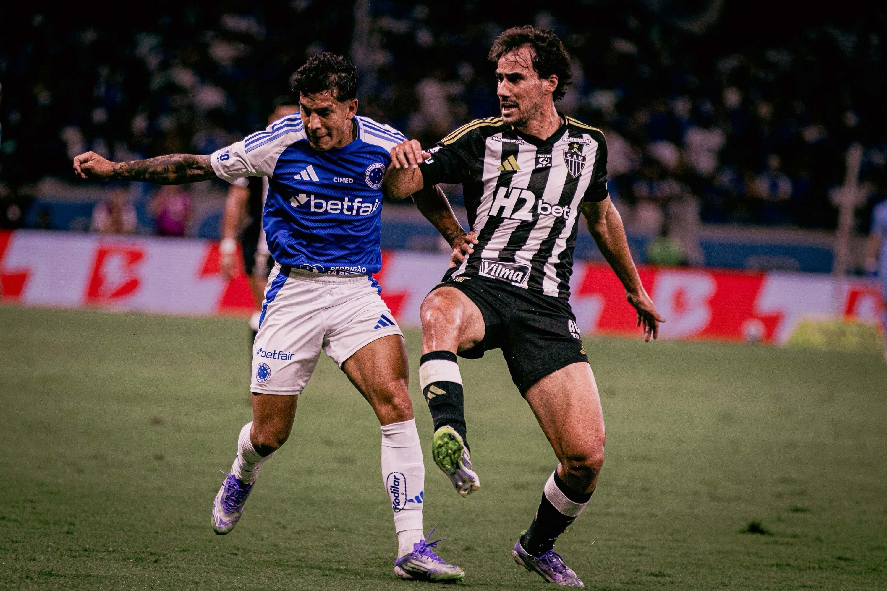 Lucas Romero atinge marca expressiva pelo Cruzeiro em clássico contra Atlético