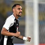 Corinthians vence Fluminense pelo Brasileiro e sobe na classificação