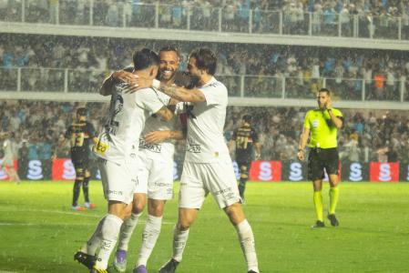 Guilherme marcou pelo Santos em clássico contra o São Paulo