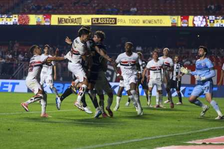 Partida entre São Paulo e Ceará pelo Brasileirao 2025