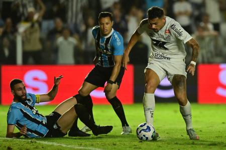 Santos e Grêmio empataram por 1 a 1 nesta quarta-feira (1)