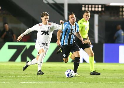 Santos e Grêmio se enfrentaram nesta quarta-feira (1º) na Vila Belmiro pelo Brasileirão
