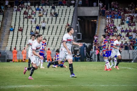 Gonzalo Tapia abriu o placar para o São Paulo contra o Fortaleza