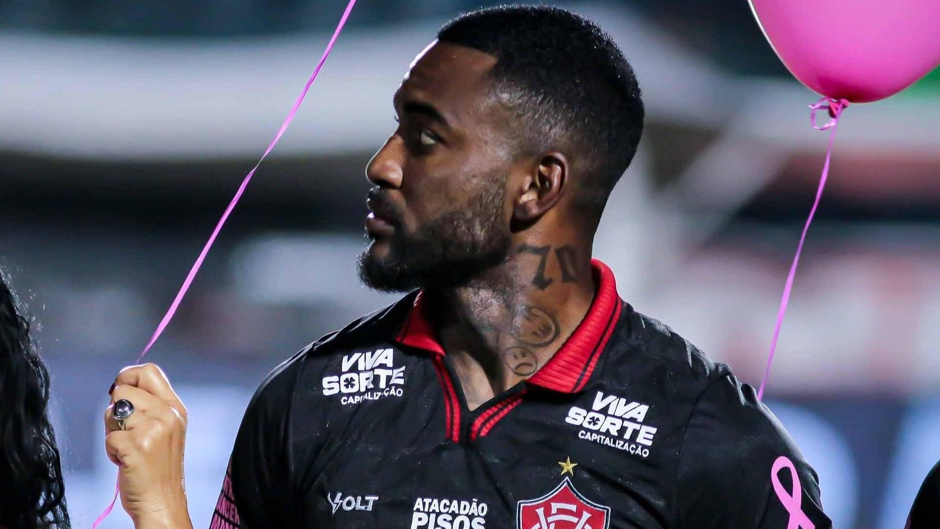 Vitória perde titular por suspensão para jogo contra o Vasco pelo Brasileirão