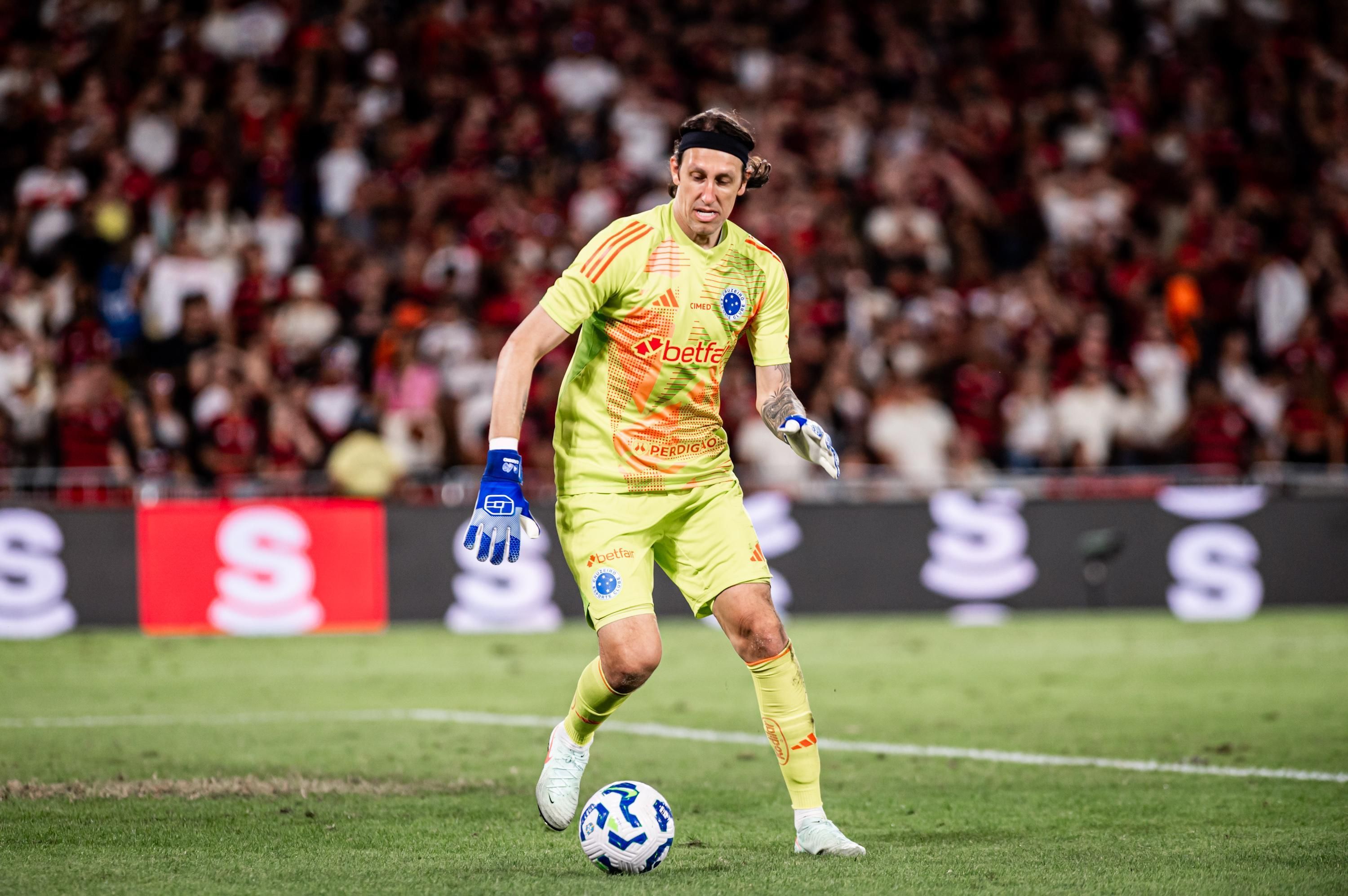 Cássio valoriza empate com o Flamengo, vê ‘resposta’ do Cruzeiro e exalta torcida