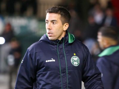 De Pena é reserva do Coritiba na Série B