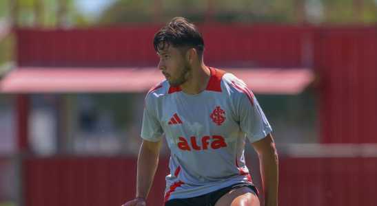 Óscar Romero deve voltar ao time titular do Inter