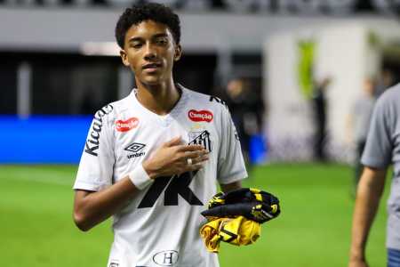 Robinho Jr. durante o clássico entre Santos e Corinthians na última quarta-feira (15)