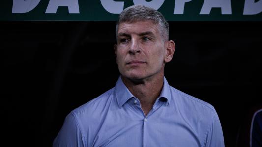 Técnico Martín Palermo, do Fortaleza, durante jogo contra o Vasco pelo Campeonato Brasileiro