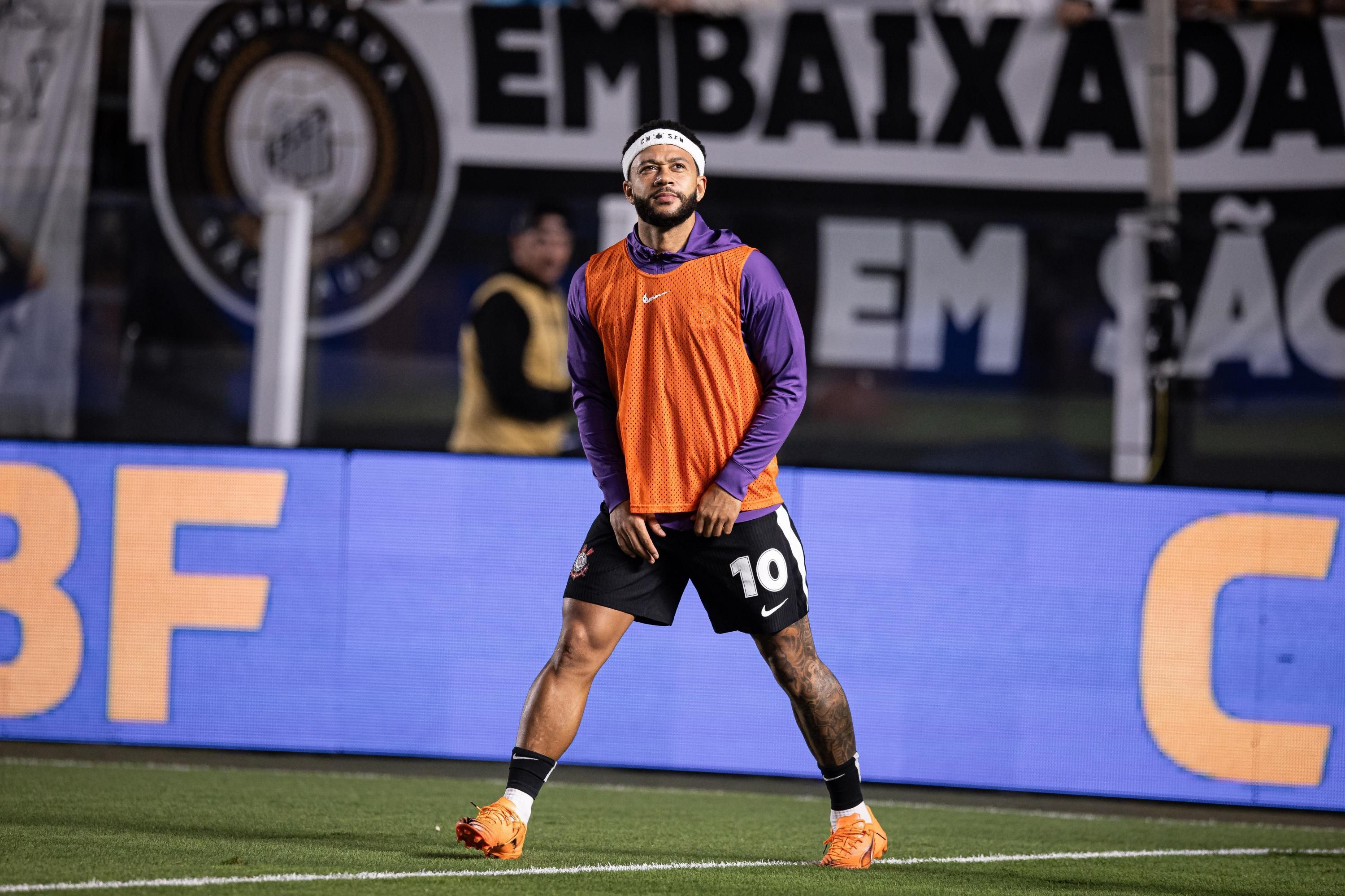 Memphis Depay é direto sobre derrota do Corinthians para o Santos