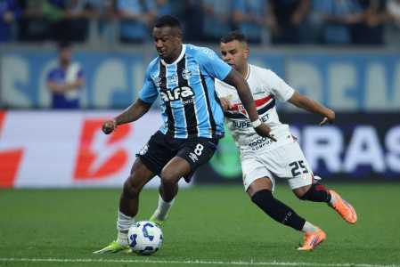 Mano Menezes exalta Edenilson em vitória do Grêmio