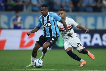 Mano Menezes exalta Edenilson em vitória do Grêmio