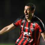 Herói do Vitória no Ba-Vi, ex-Cruzeiro exalta importância de triunfo no clássico