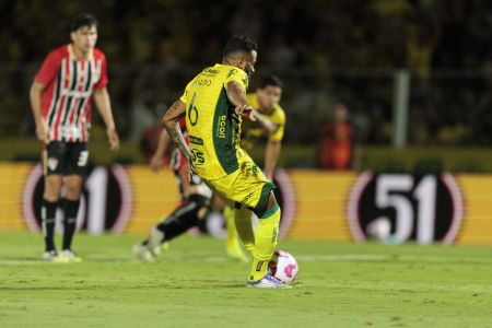 Reinaldo converteu penalidade e ajudou o Mirassol a vencer o São Paulo