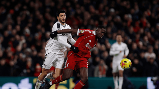 Fulham e Liverpool empatam pela Premier League