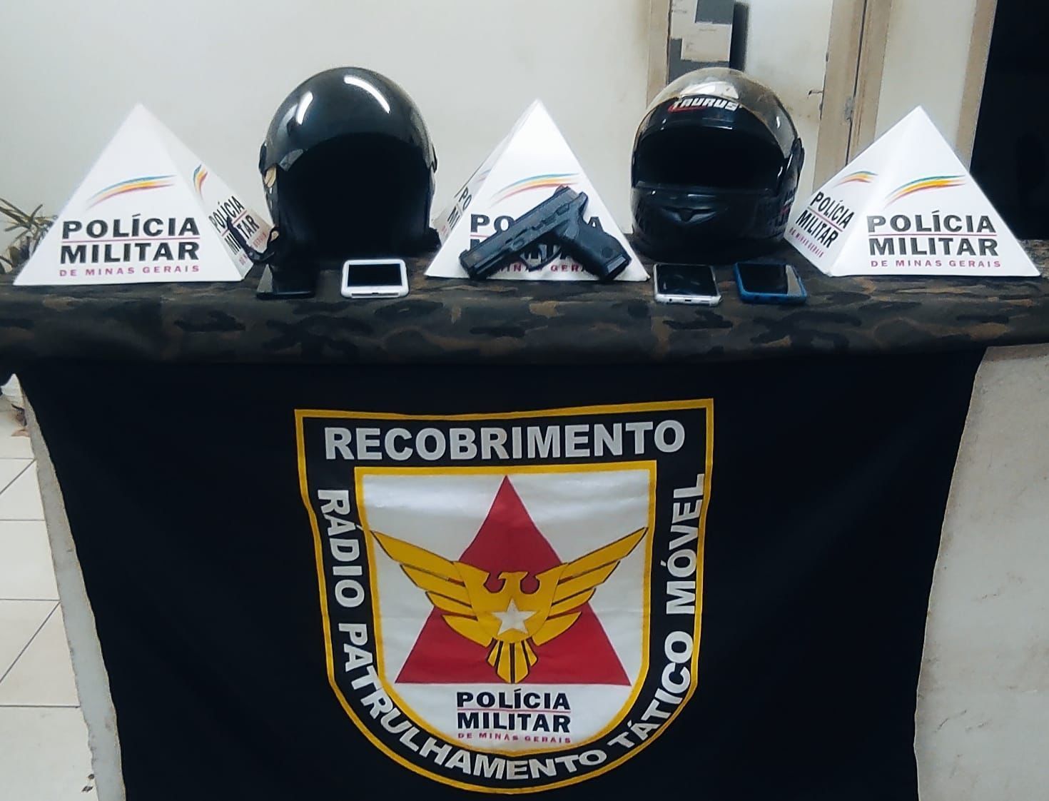 Polícia de Alfenas prende assaltantes em flagrante