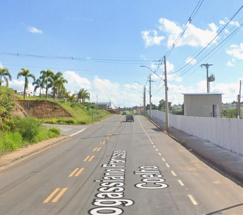 Jovem pega rabeira em caminhão, cai, é atropelado e morre em Varginha