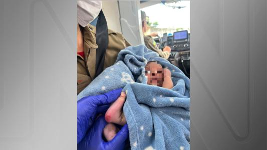 Bebê recém-nascida é resgatada após ser abandonada em calçada de Goiânia | CNN Brasil
