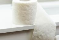 Como usar papel higiênico no frigorífico para eliminar humidade e mau cheiro
