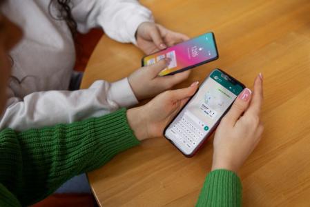 whatsapp celular smartphone
