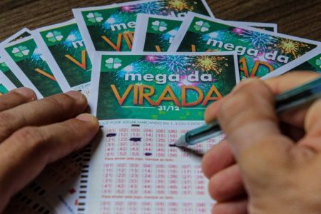 Mega da Virada: confira o guia definitivo para sorteio de Ano Novo | CNN Brasil