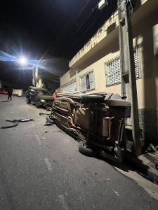 Duas pessoas estavam na casa no momento do impacto, mas ninguém se feriu.