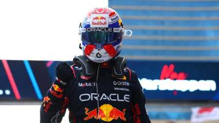 Max Verstappen irá largar na pole position em Baku, neste domingo (21)