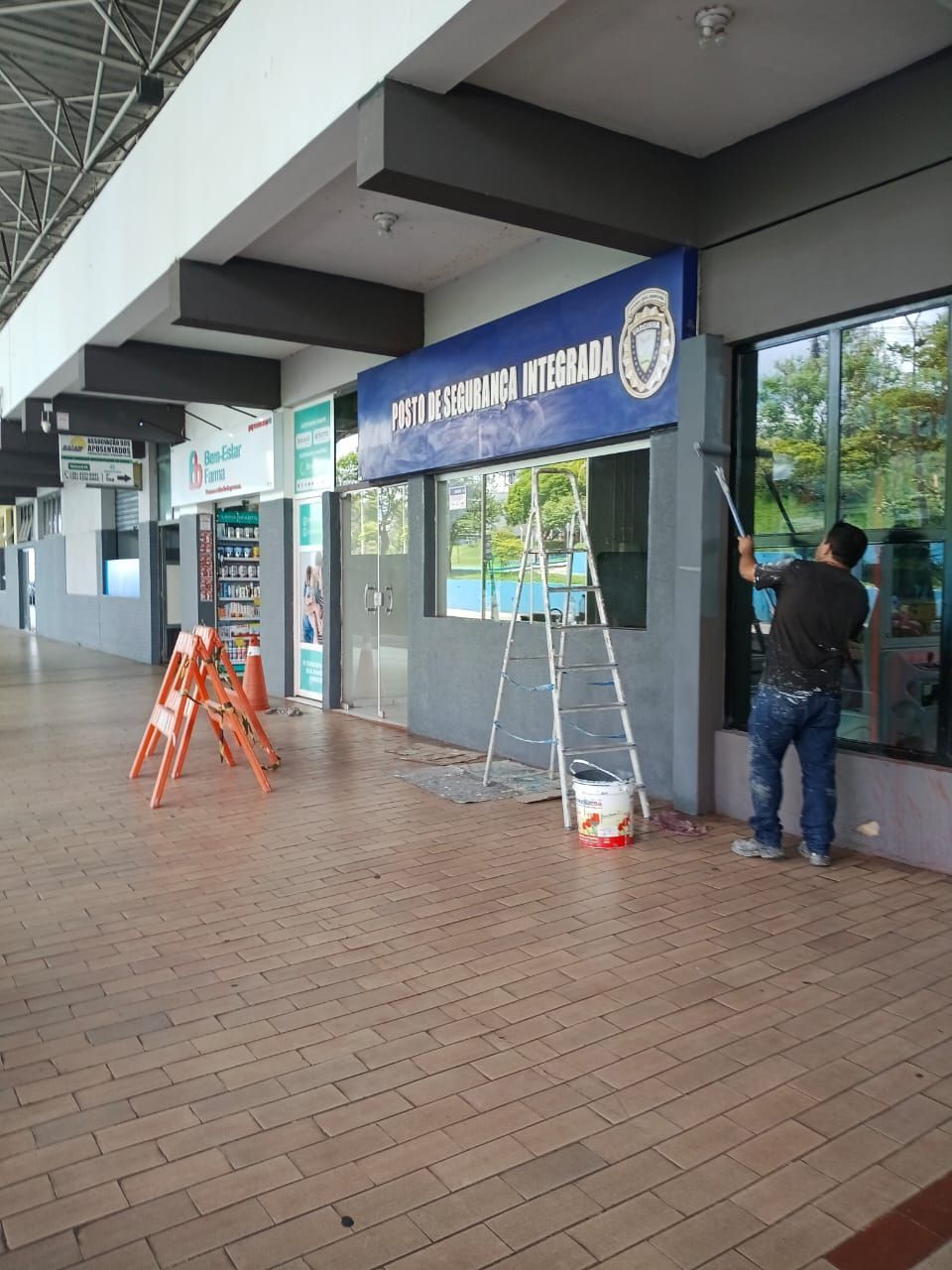 Posto da Guarda Municipal de Varginha sofre vandalismo e recebe limpeza