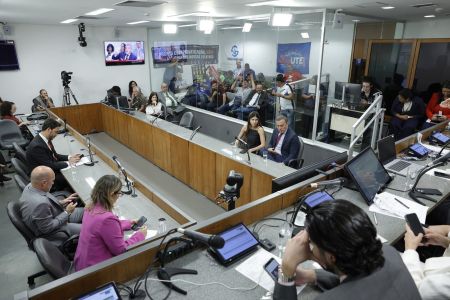 Sessão da Comissão de Constituição e Justiça (CCJ) na Assembleia Legislativa de Minas Gerais