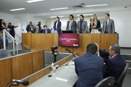PEC foi analisada na Comissão de Constituição e Justiça nesta segunda-feira (15)