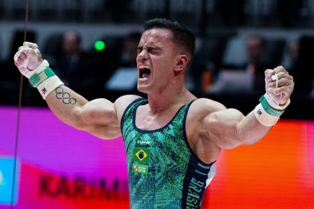 Caio Souza no Mundial de Ginástica de Jacarta