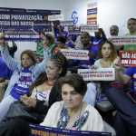 Trabalhadores da Copasa aprovam greve por tempo indeterminado contra PEC do Referendo