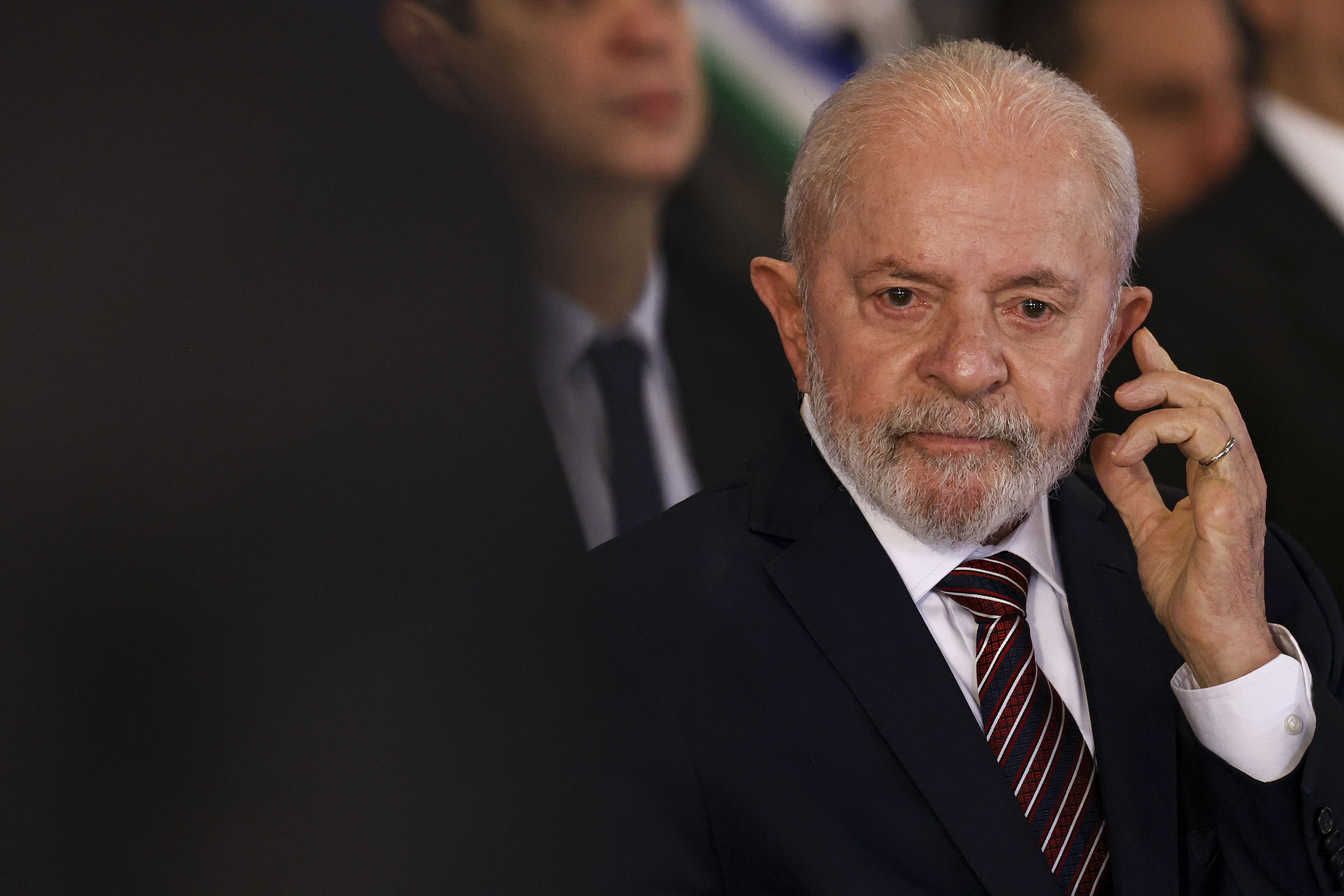 Após queda, Lula cancela viagens à Colômbia e ao Azerbaijão