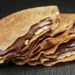 Para fazer no feriado de Páscoa, confira receita de crepe com recheio de chocolate