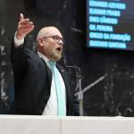 Oposição quer barrar decreto de Zema que muda como estado comanda estatais