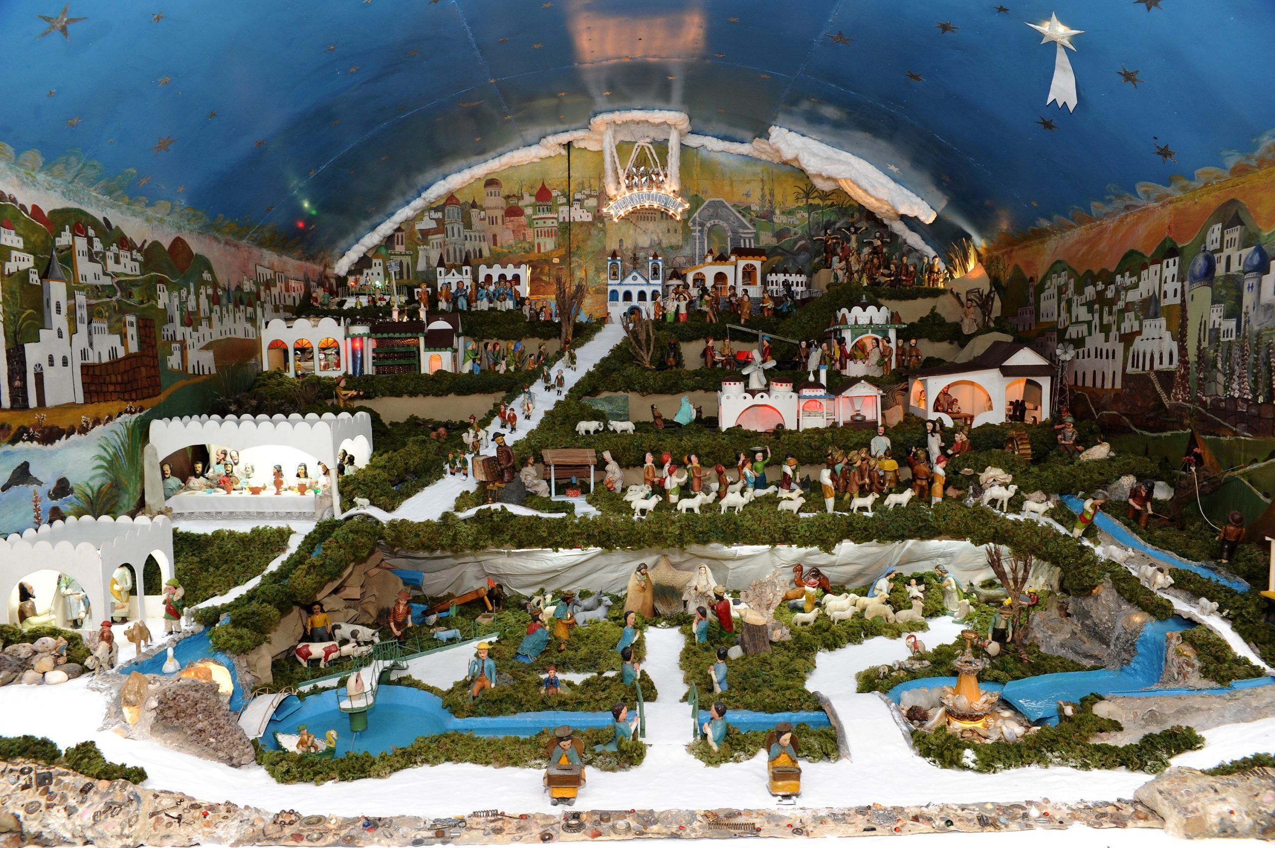 Símbolo do Natal de BH, Presépio do Pipiripau encanta pela riqueza de detalhes, pela habilidade artística e pelo carinho dedicado a cada peça