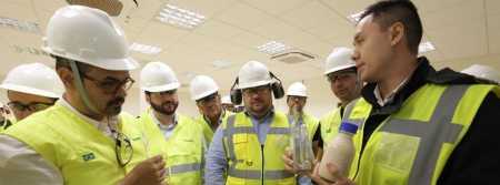 Mateus Simões, acompanhou o recebimento da primeira carga de malte e o comissionamento da linha de produção da cervejaria.