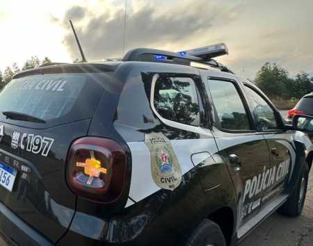 De acordo com as investigações, após o término do relacionamento, o indivíduo passou a ameaçar a vítima com a divulgação de fotos íntimas.