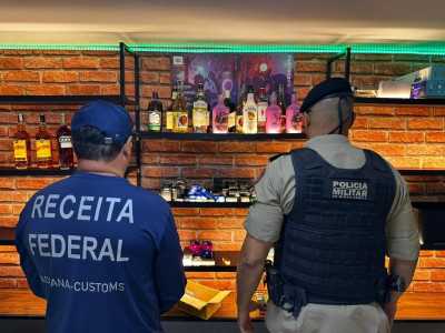 Receita Federal e PM realizam apreensão de vapes e mercadorias contrabandeadas em Passos.