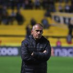 Eduardo Baptista lamenta derrota, mas vê Criciúma superior ao Avaí