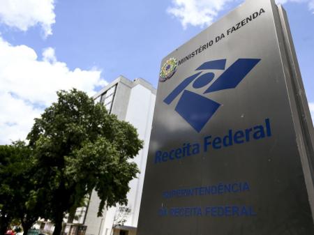 Restituição do IR: 4º lote é pago nesta sexta (30); veja quem pode receber | CNN Brasil
