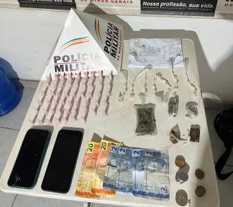 Polícia Militar prende suspeito e apreende drogas em operação no bairro Barro Preto, em Mariana