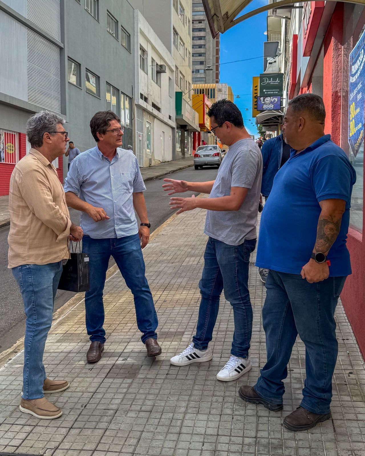 Varginha realiza estudo para criar novas vagas de estacionamento no Centro